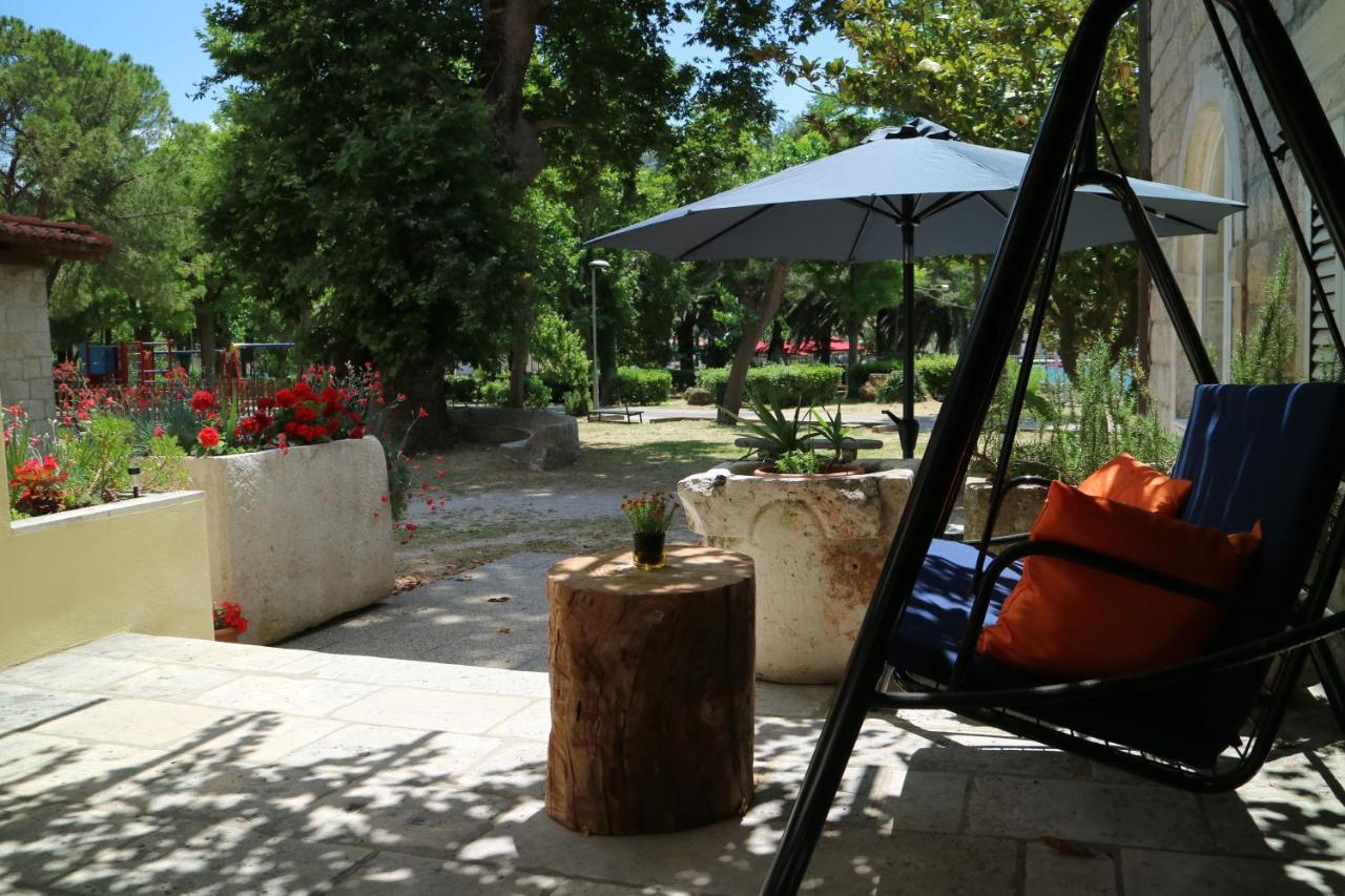 Apartment & Lela, Sipan Island *