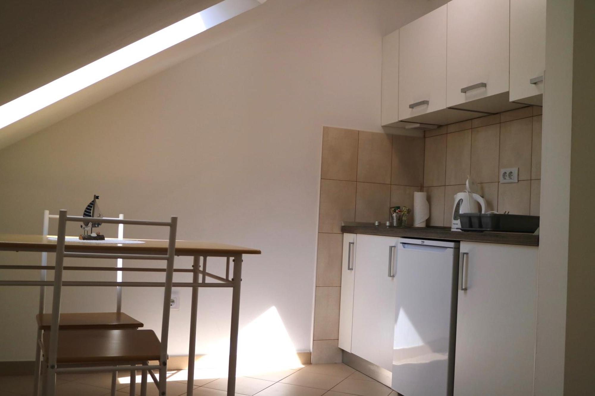 Apartment & Lela, Sipan Island