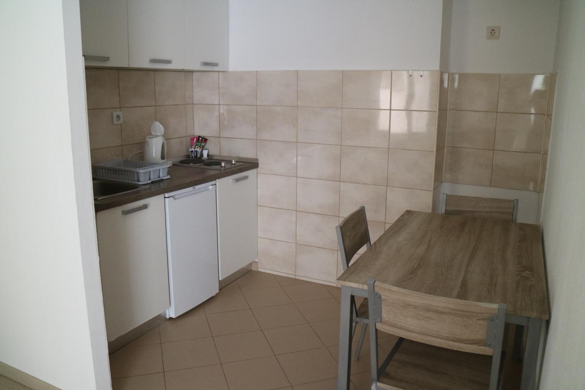 Apartment & Lela, Sipan Island